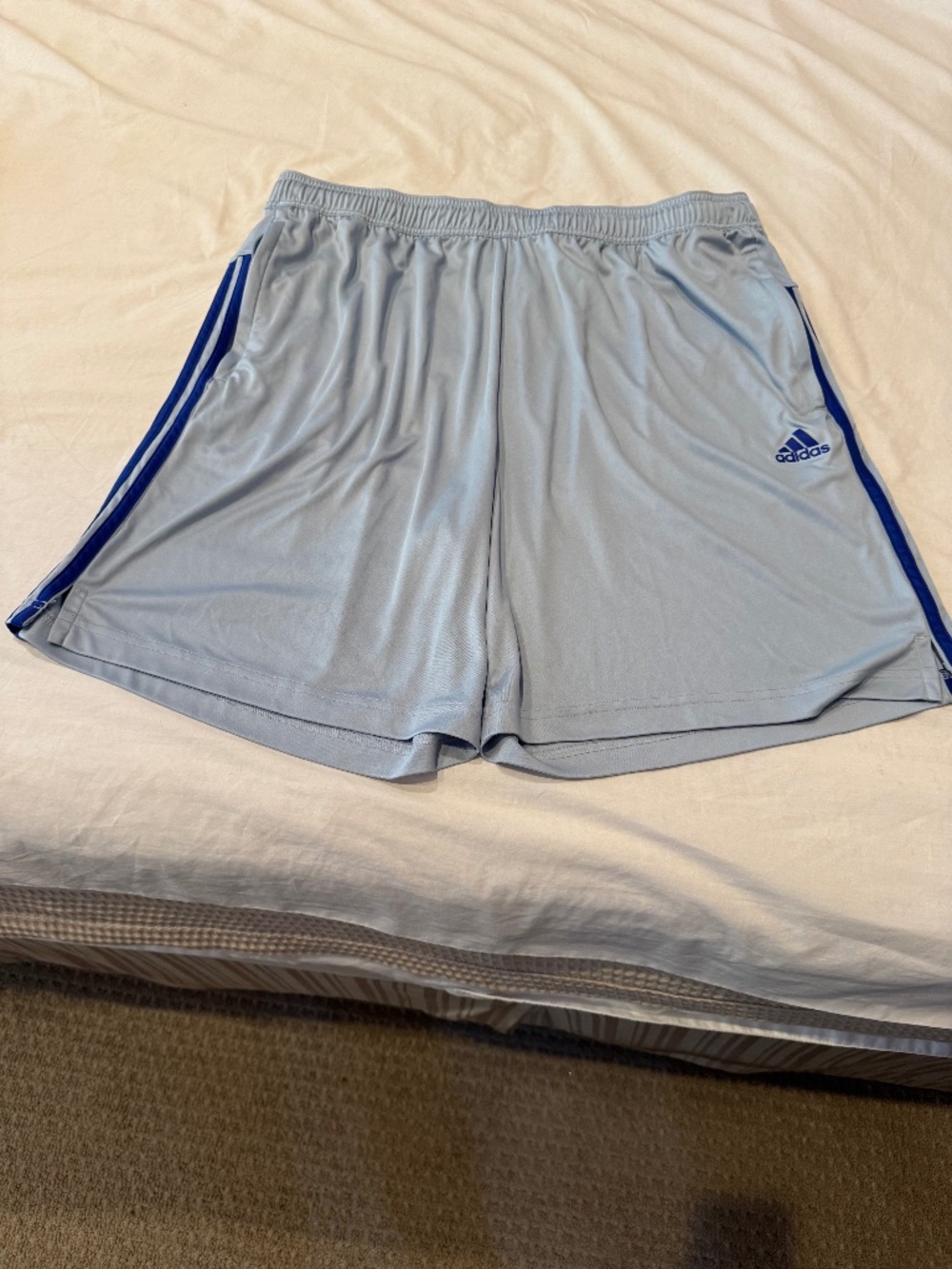 Men’s adidas shorts, XXL, light blue, 2 zipped pockets, excellent condition